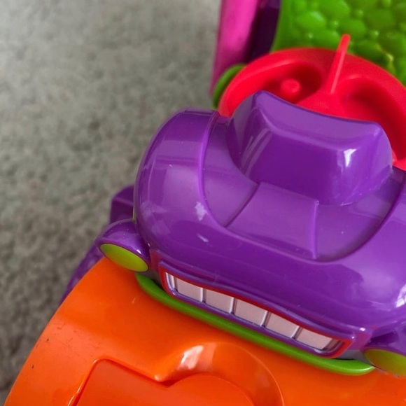 Imaginext DC Super Friends The Joker Steamroller Vehicle with Batman + Batgirl - Picture 6 of 12